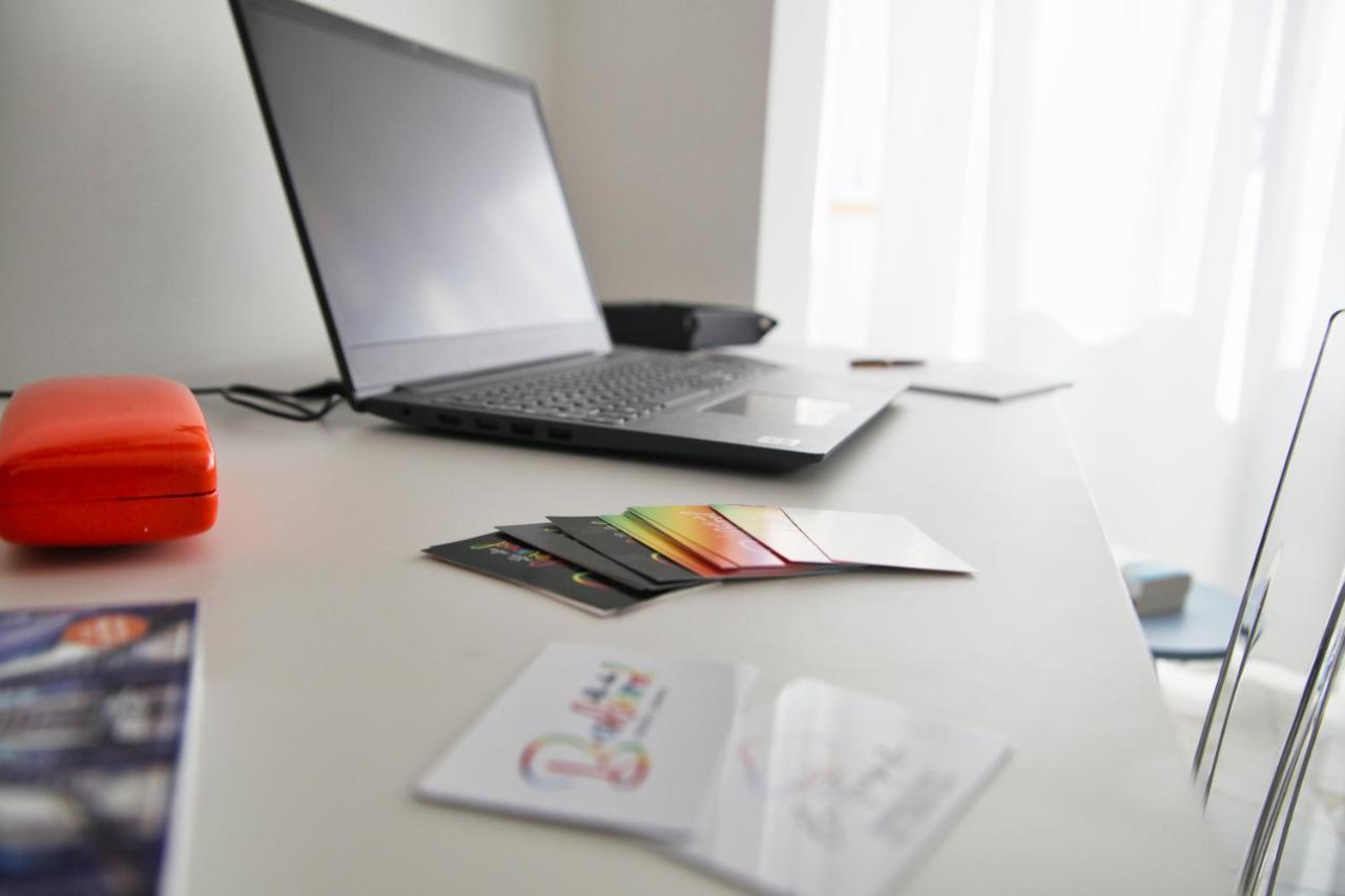 Be-Coloured Hotel Napoli Ngoại thất bức ảnh