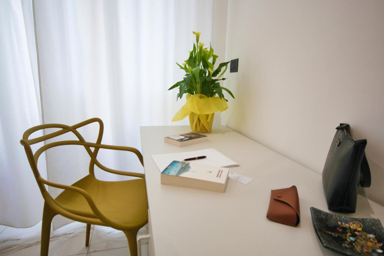 Be-Coloured Hotel Napoli Ngoại thất bức ảnh