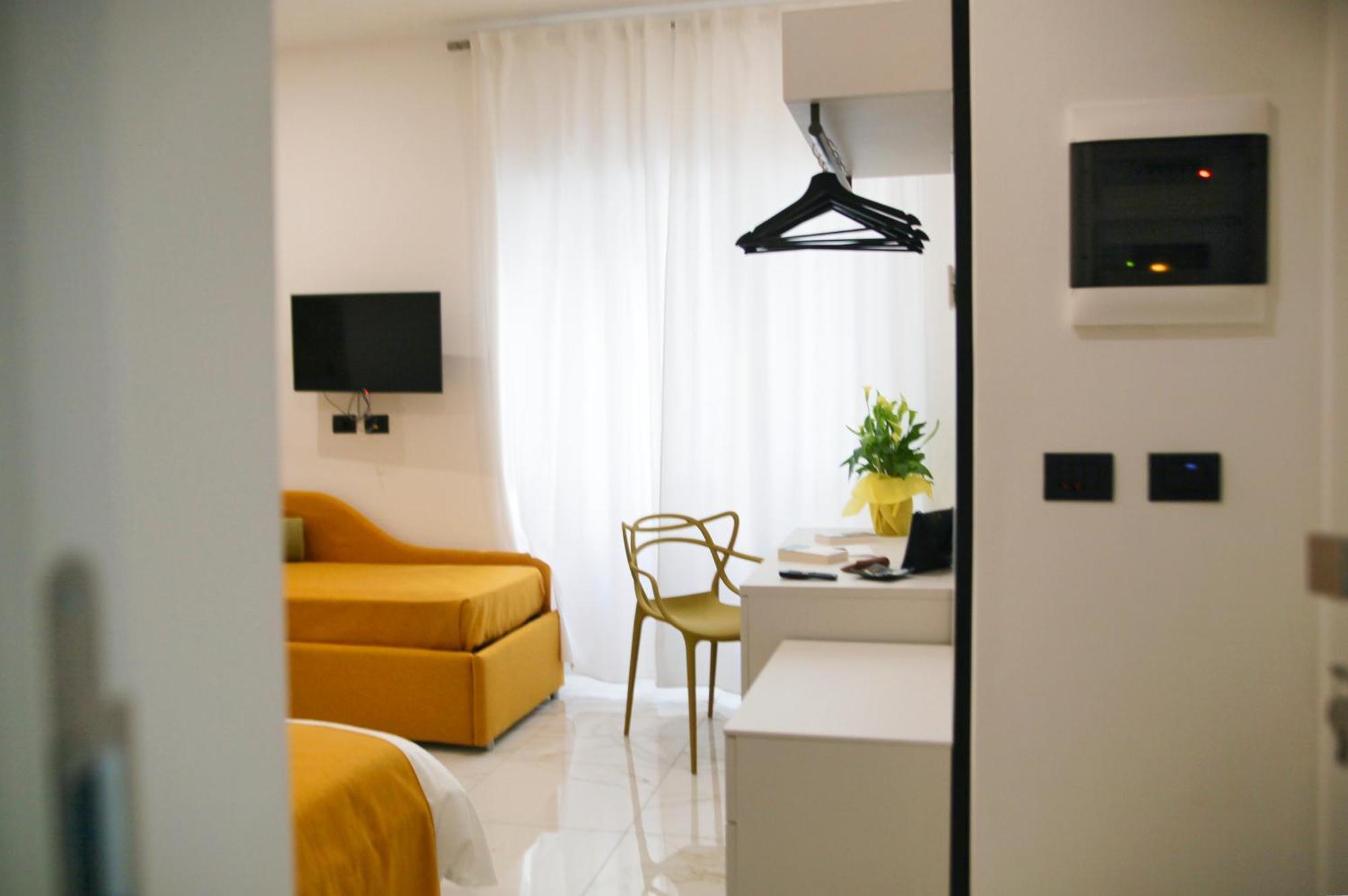Be-Coloured Hotel Napoli Phòng bức ảnh